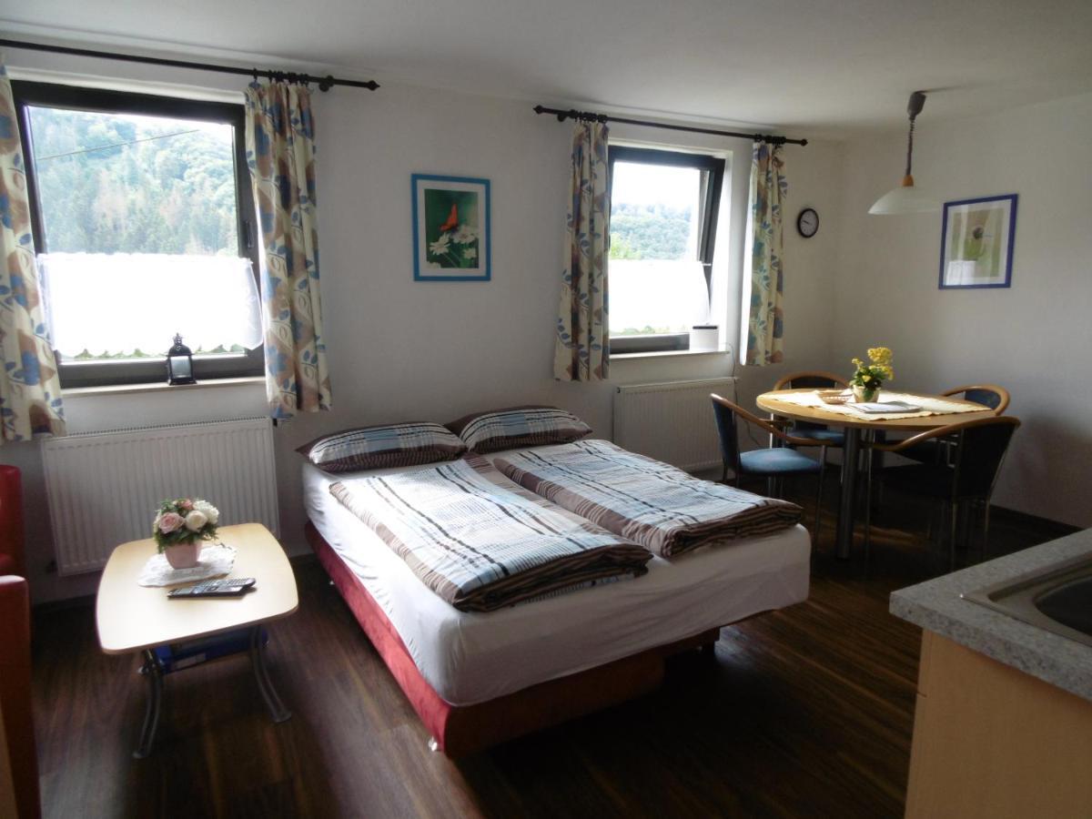 Ferienwohnung Schaefer Waldbreitbach Ngoại thất bức ảnh